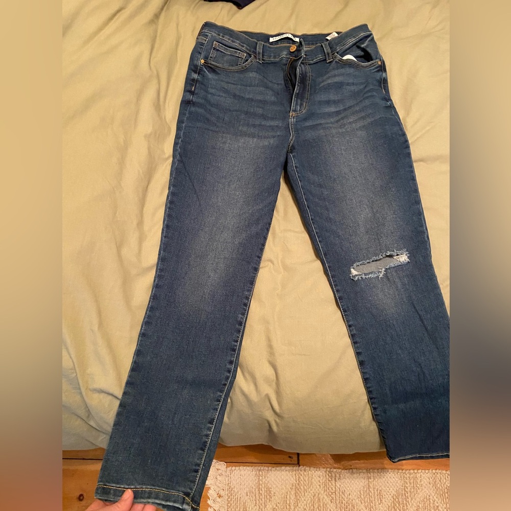 Celebrity Pink distressed skinny jeans - high rise